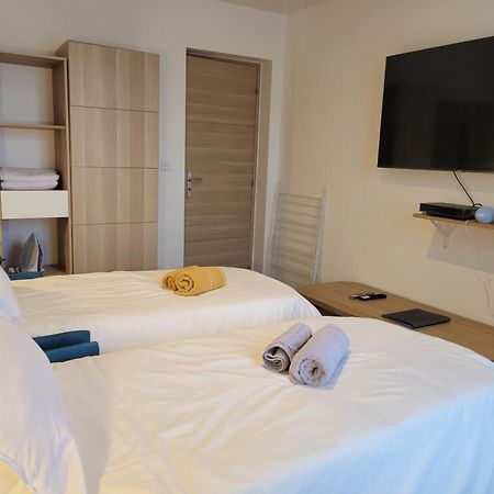Amazing Apartment A Stone'S Throw From The City Of Lights - Paris Clichy Buitenkant foto