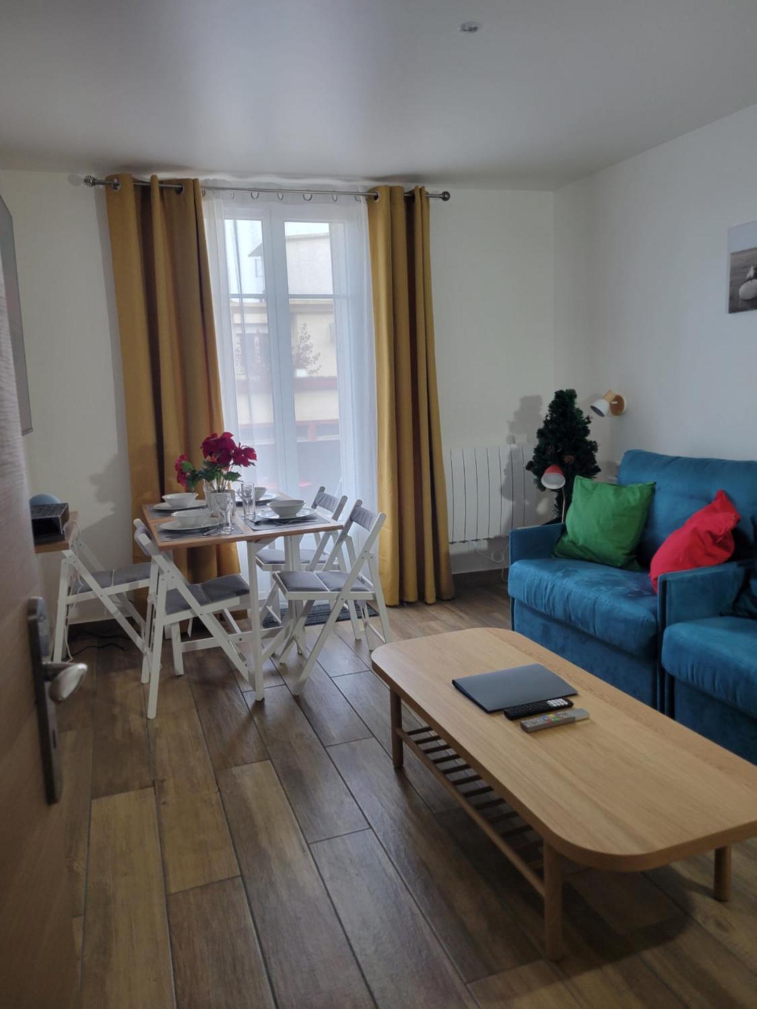 Amazing Apartment A Stone'S Throw From The City Of Lights - Paris Clichy Buitenkant foto
